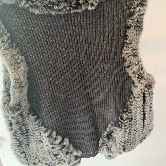 Elie Tahari Silver Rabbit Fur Sweater Vest M - Picture 10 of 14